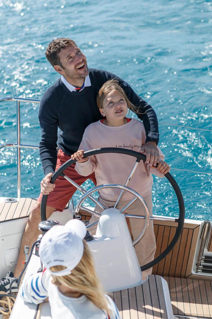 SailTime Newport Beach - Jeanneau 350 at the wheel