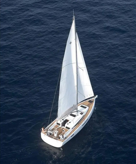 SailTime Newport Beach - Jeanneau 440 - Stern Drone view